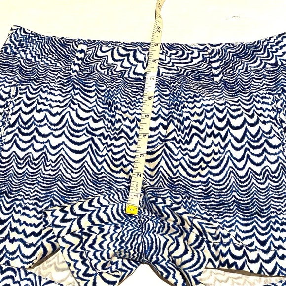 Stylus Wavy Stripe Blue White Print Shorts Women's 4 - Picture 5 of 7